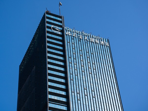 酒店楼体发光字造价多少? 酒店楼体发光字造价多少?