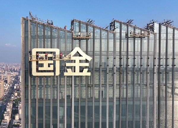 国内高端楼顶发光字厂家推荐丨字工场 国内高端楼顶发光字厂家推荐丨字工场