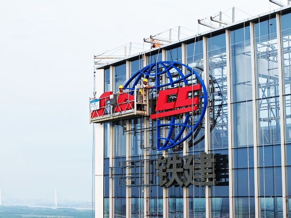 武汉楼顶发光字厂家为何首选字工场？