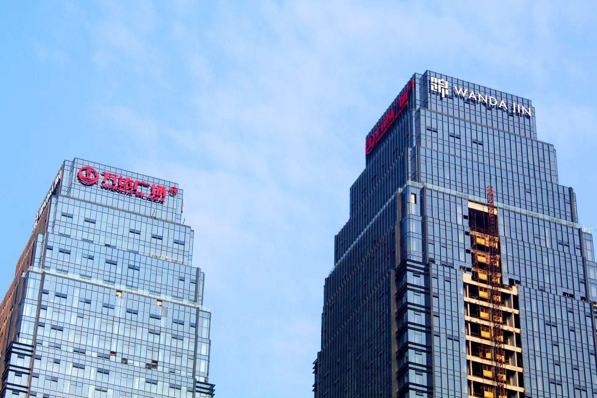 字工场 —— 高端楼体发光字厂家，适配各类高端建筑！